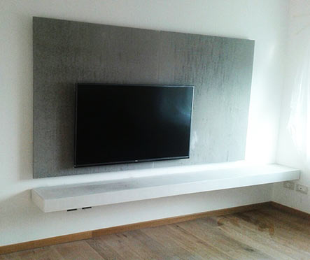 parete porta TV e mensola nascondi cavi in cartongesso